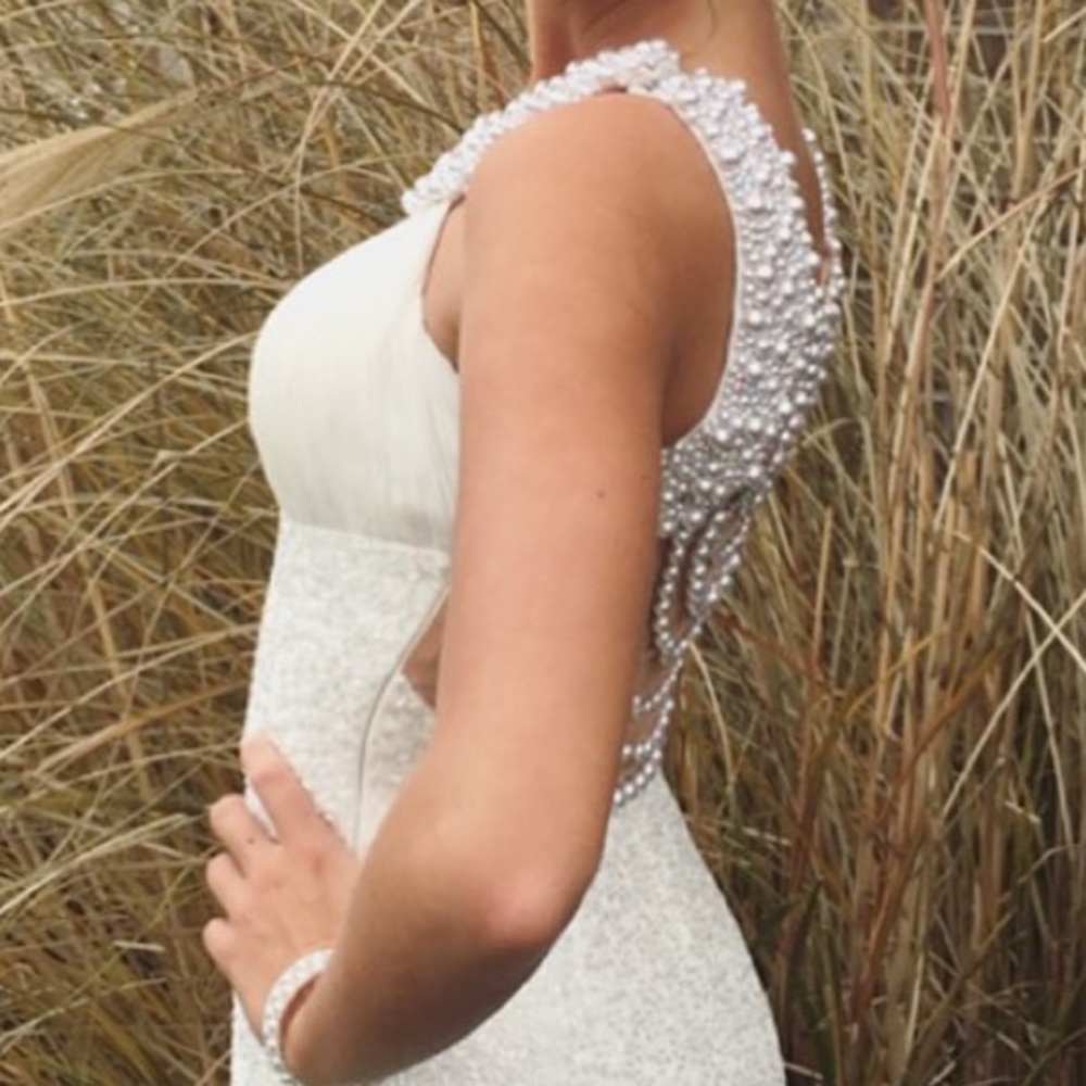 Short dress